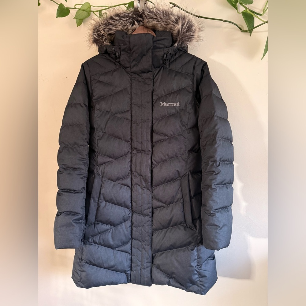 Marmot Women's Black Down‎ Puffer coat size Small